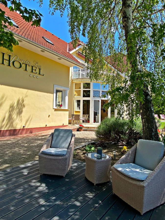 Hotel Penta Lux Tata Eksteriør bilde